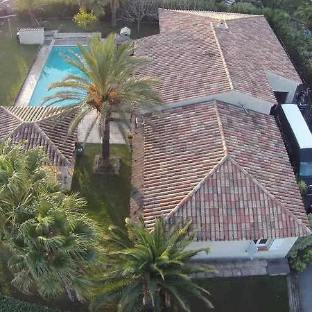 Вилла Luxueuse Recente A Raphael De Plain Pied